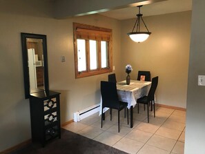 Apartment (Updated and cozy 2-Bedroom in Rochest) | Private kitchen | Fridge, microwave, coffee/tea maker, cookware/dishes/utensils - Updated and Cozy 2-bedroom in Rochester (Rochester)