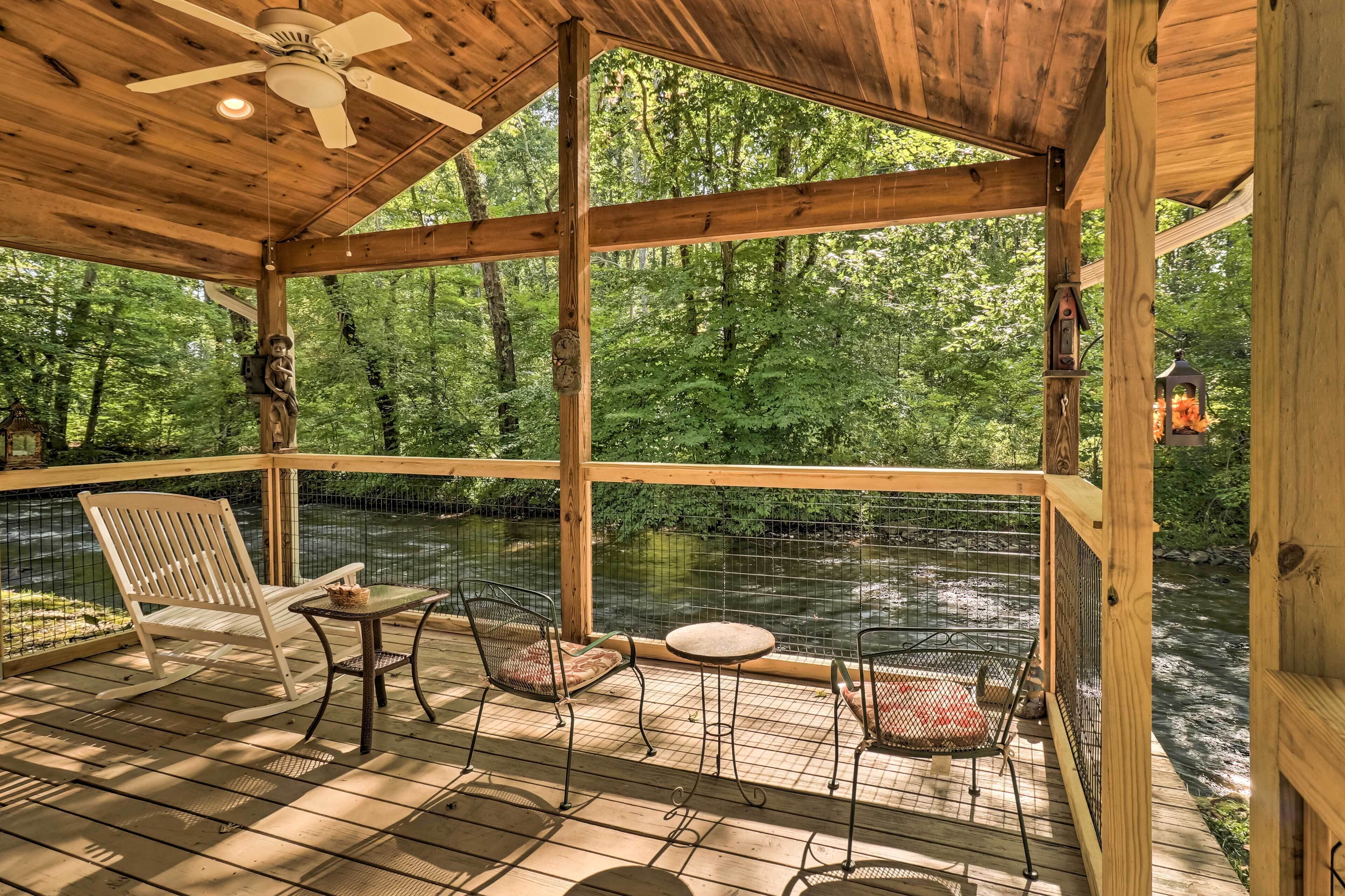 Waynesville Creekside Cottage: Outdoor Relaxation!