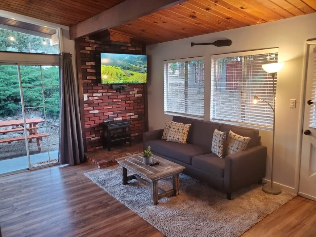 Columbus Blue:A Rustic Mid-Century Modern Bungalow