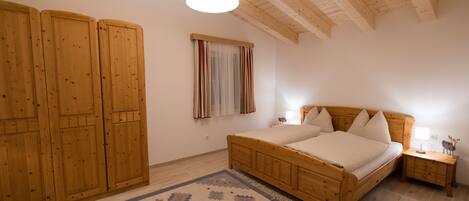 2 chambres, coffre-fort, Wi-Fi, literie fournie