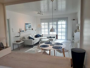 Fernseher, Kamin