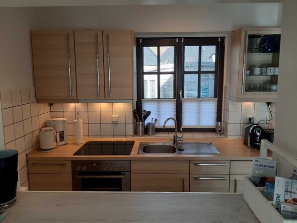 Køleskab, mikrobølgeovn, ovn, opvaskemaskine