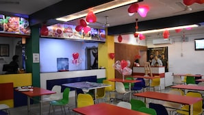 Restaurant - Walnut Hotel (Lansdowne)