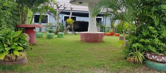 OYO 75352 Hotel Family House And Resort Phetchaburi