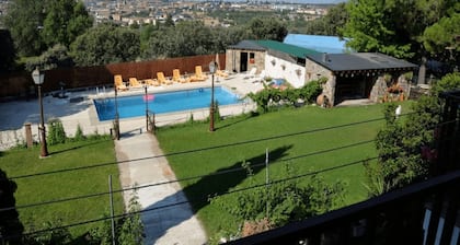 Flat in Galapagar with Spa and Mountain Views