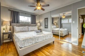 3 Schlafzimmer, Schreibtisch, Bügeleisen/Bügelbrett, kostenloses WLAN