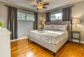 3 bedrooms, desk, iron/ironing board, free WiFi