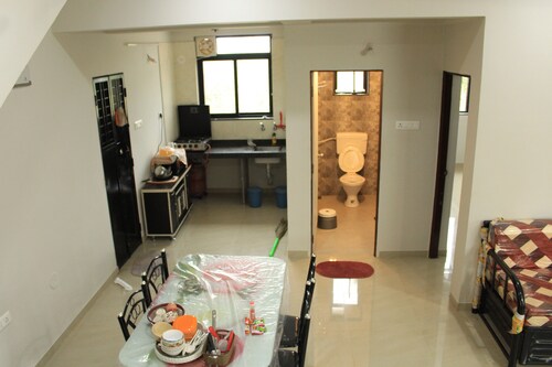 Indedepdent Villa - 10 mins drive from the Dapoli City 