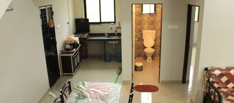 Indedepdent Villa - 10 mins drive from the Dapoli City 