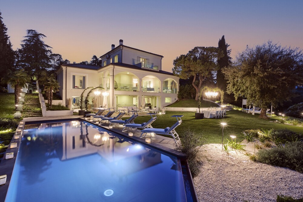 LUXURY VILLA BELVEDERE - Sea view with pool & spa