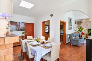 Dining - Villa Alex with WiFi and Pool (Puerto del Carmen)