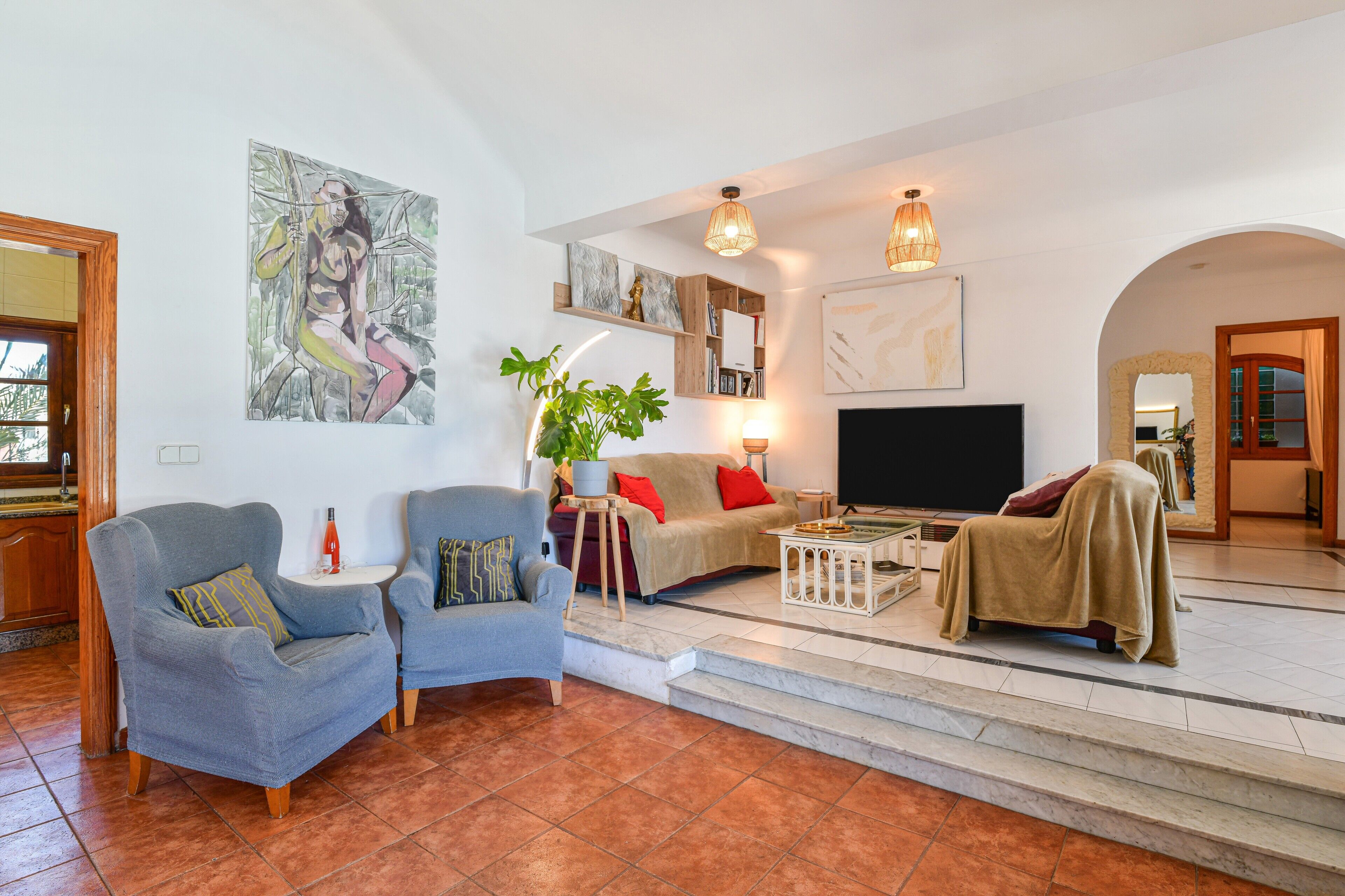 Fernseher, Kamin, DVD-Player, Stereoanlage