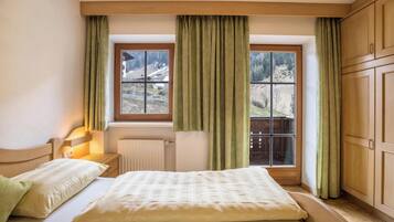 2 chambres, fer et planche Ă repasser, Wi-Fi gratuit, draps fournis