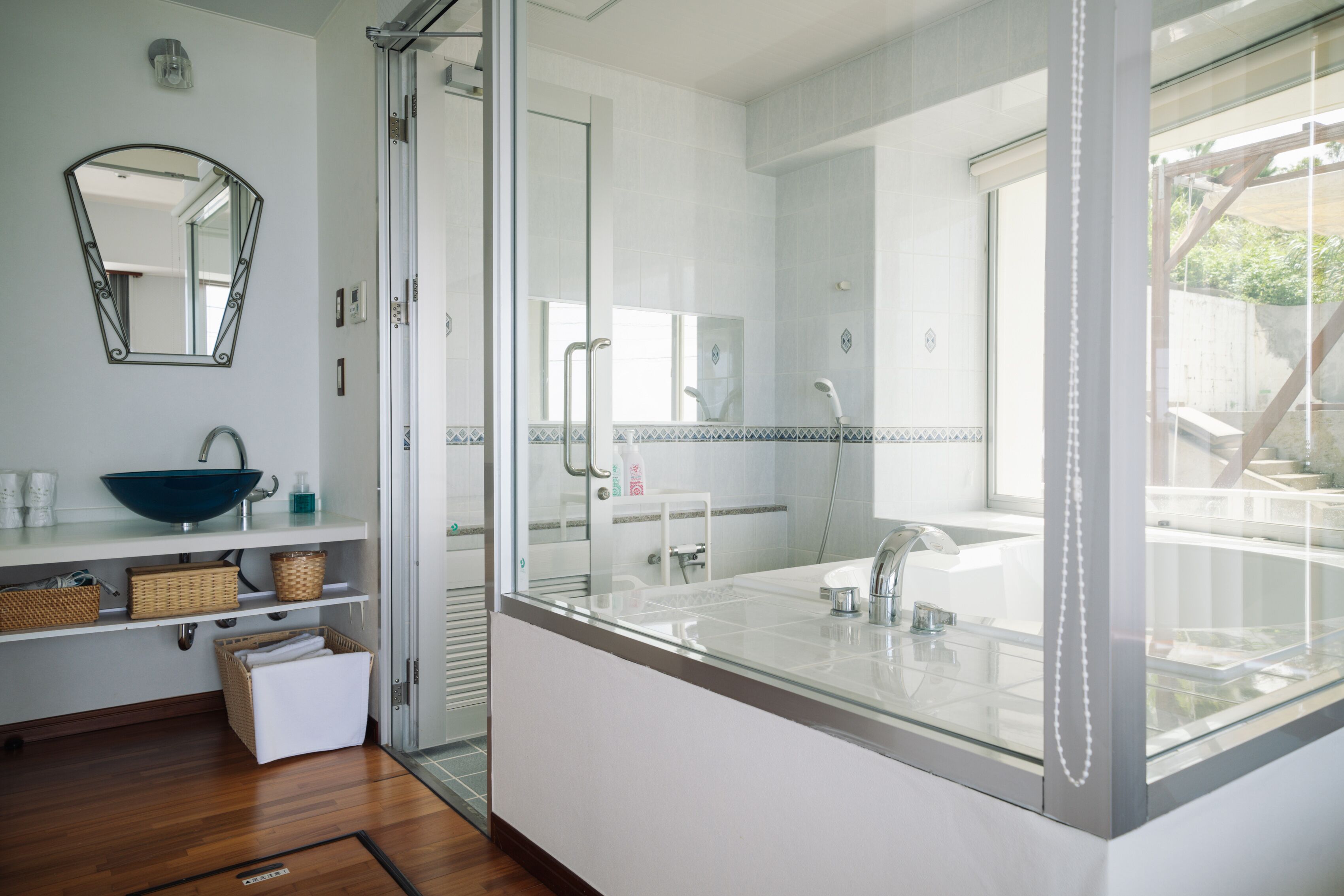 luxury twin room, non smoking (206-bliss) | jetted bathtub