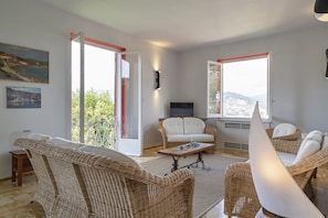 Apartment, 4 Schlafzimmer | Wohnbereich