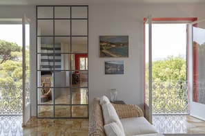 Apartment, 4 Schlafzimmer | Wohnbereich
