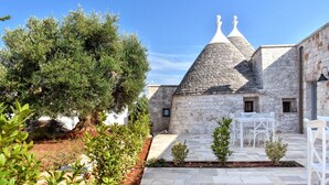 Unclassified image, 4 of 48, button - Borgo Santa Clara by Wonderful Italy (Cisternino)