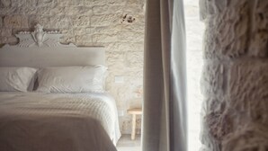 Unclassified image, 5 of 48, button - Borgo Santa Clara by Wonderful Italy (Cisternino)