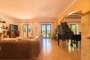 TV, fireplace, stereo - Palleta S'Horta, Finca 5EstrellasHome Mallorca (Felanitx)