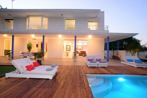 Pool - Villa just steps away to San Antonio bay and the beach (Sant Josep de Sa Talaia / San Jose)