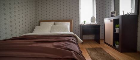 Comfort Apartment | 1 bedroom, iron/ironing board, free WiFi, bed sheets