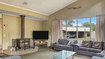 TV, fireplace, DVD player