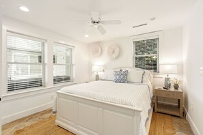 6 habitaciones, tabla de planchar con plancha, internet y ropa de cama 