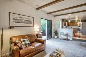 TV, DVD player, books, offices