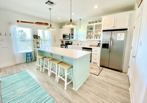 Hus, 3 soverom | Eget kjøkken | Kjøleskap og kaffetrakter/tekoker