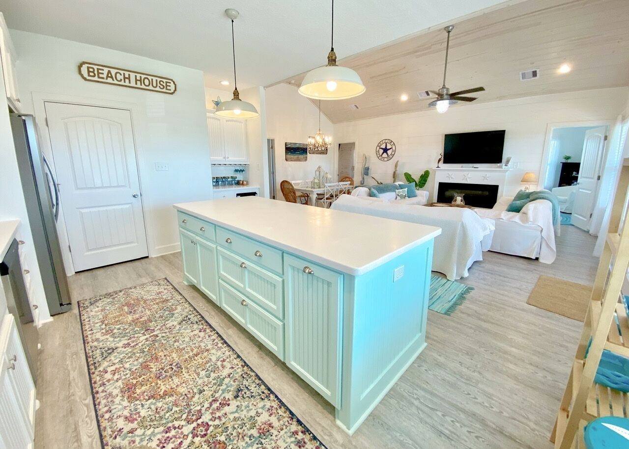 House, 3 Bedrooms | Private kitchen | Fridge, coffee/tea maker