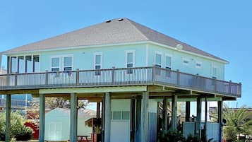 House, 3 Bedrooms | Exterior