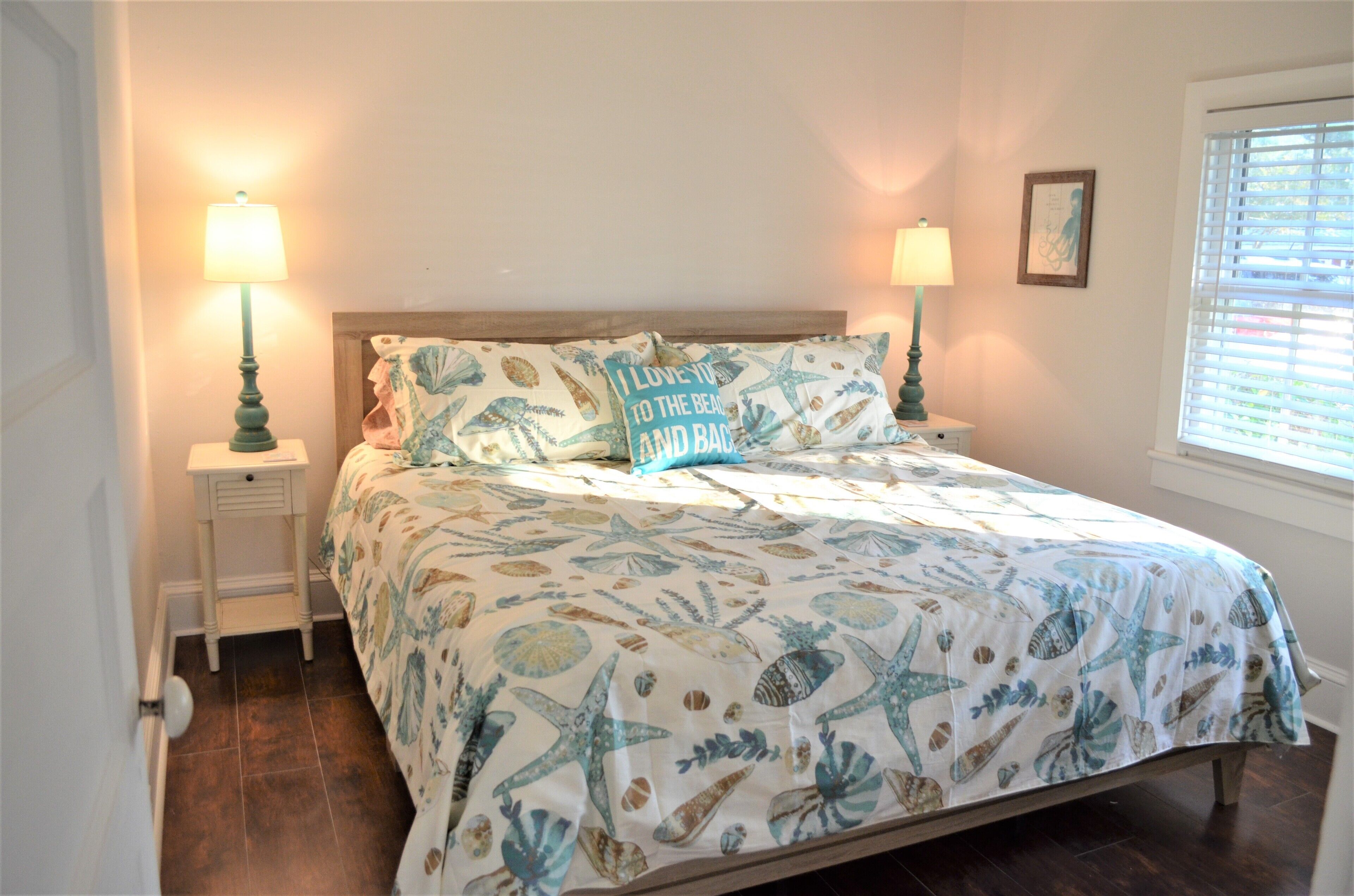 Relax at this beautiful Historic Intracoastal Waterlily Cottage + Game Room