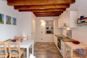 Villa exclusive, piscine privée | Cuisine privée | Réfrigérateur grande capacité avec congélateur, four à micro-ondes
