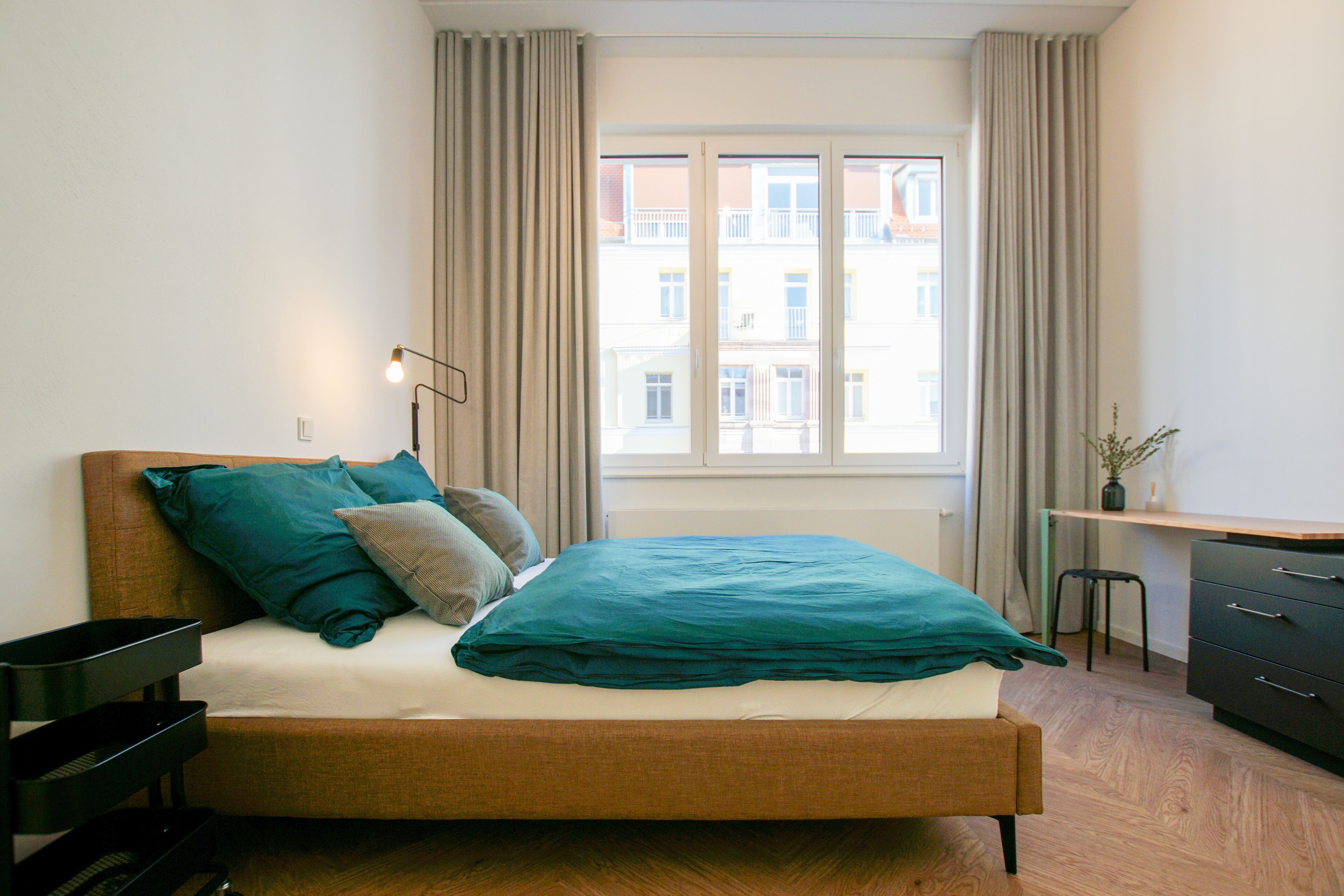 15 min. To the old town - apartment in a former industrial hall