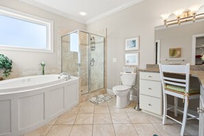 Ensemble douche/baignoire, baignoire à jets, serviettes fournies