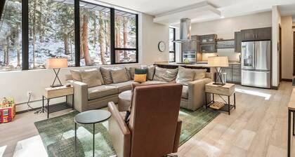 Ski In Out Loft 103 I Hot Tub I Gym I Great Views I Heated Garage I Discounted Attractions