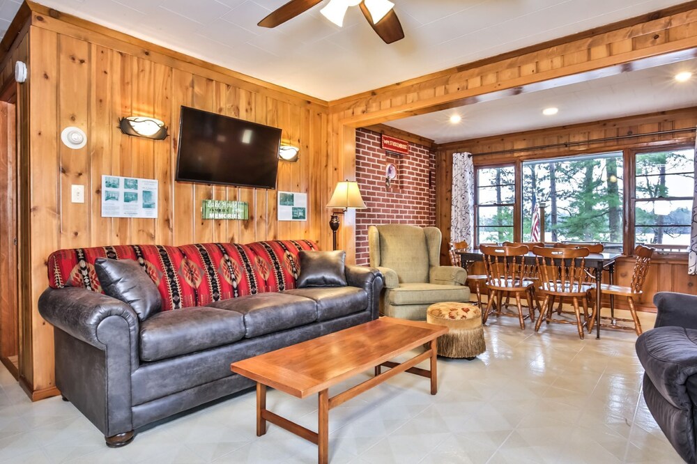 Traditional Northwoods Cabin on Little Saint Germain Lake.