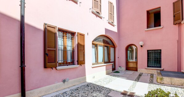 Entrée de l’hébergement