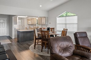 Interior - Golf Condo with Balcony & Indoor Pool Access (Branson)