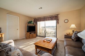 Smart TV, DVD player