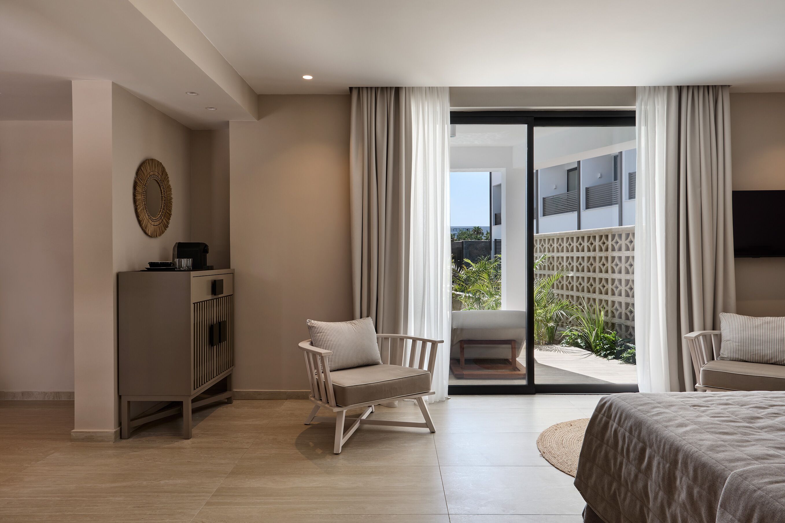 Suite Swim Up (Adults Only)  | Safe på rommet, skrivebord, lydisolert og wi-fi (inkludert)