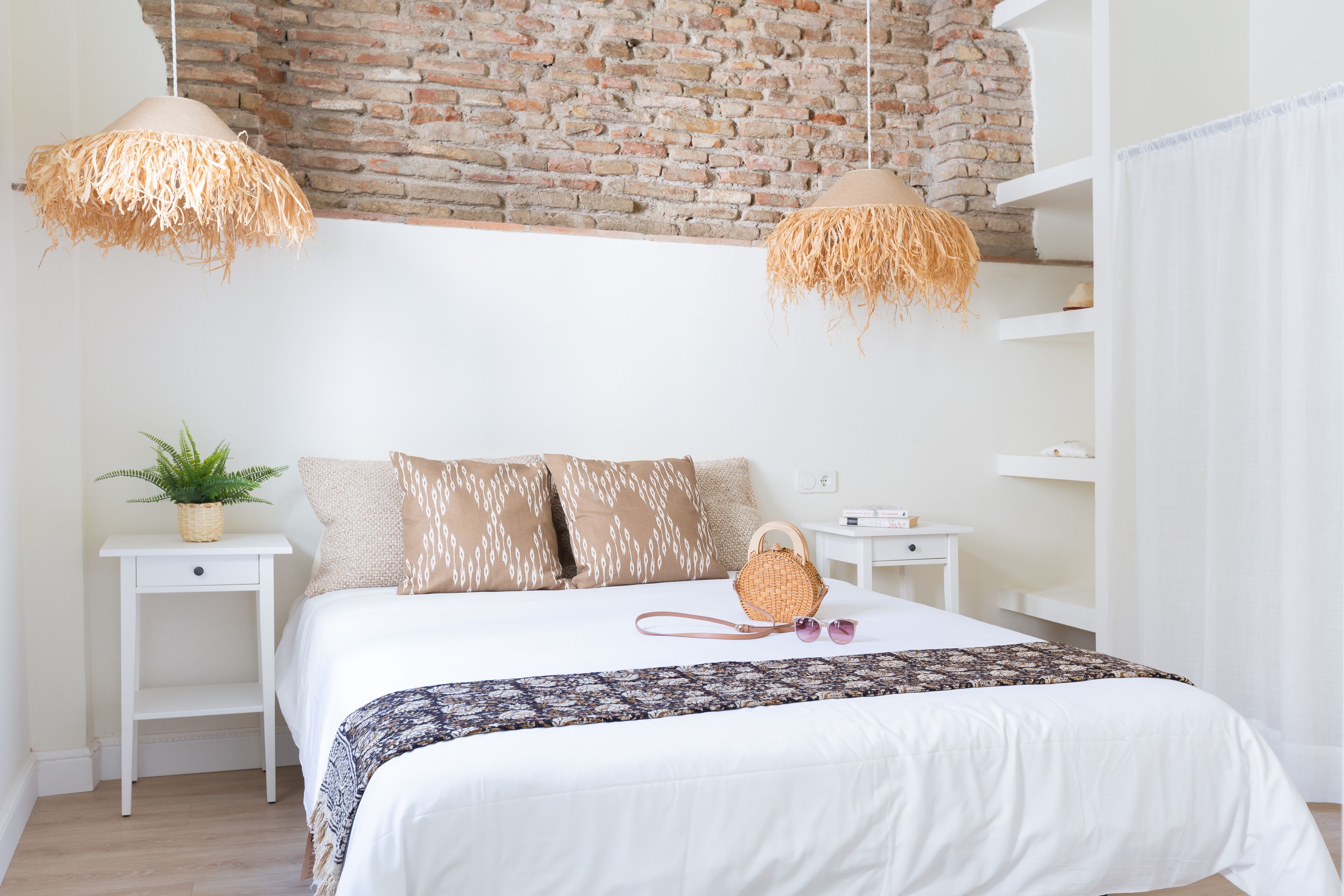 Deluxe Duplex | Individually decorated, individually furnished, desk, iron/ironing board