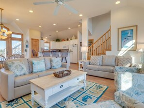 TV connectée, cheminée, lecteur de DVD, baby-foot