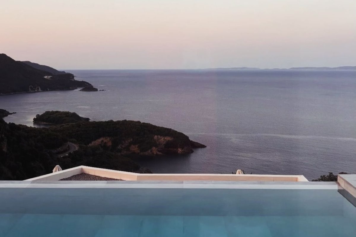 Signature Suite Sea View Private Pool