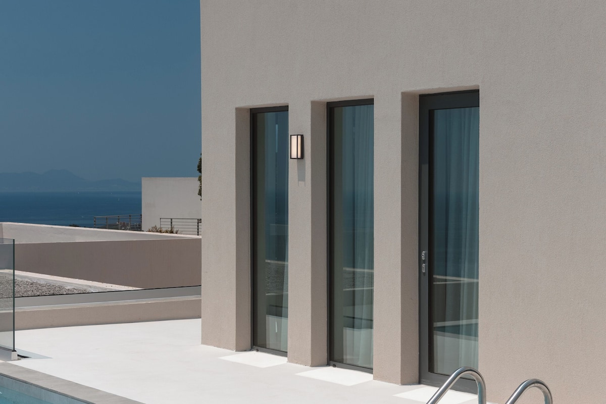 Alon Sevou Master Suite Private Pool Sea View | Terrace/patio