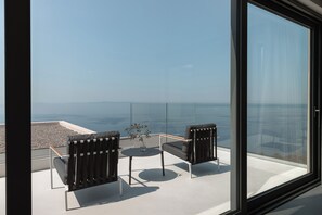 Supreme Suite Sea View Jetted Tub | Terrace/patio