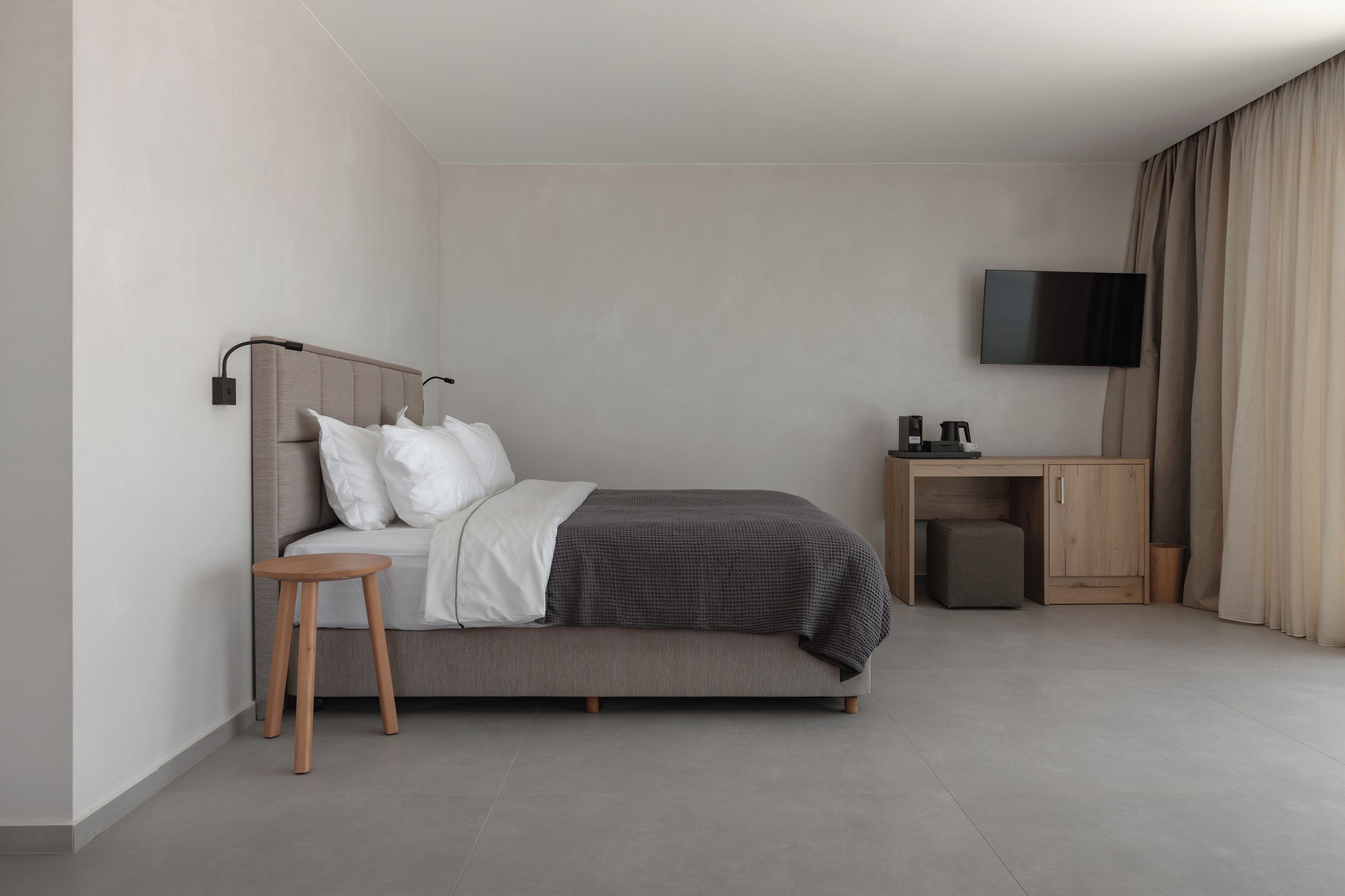 Minibar, in-room safe, desk, laptop workspace