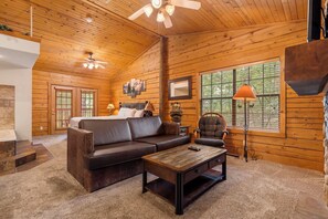 Smart TV, fireplace, DVD player