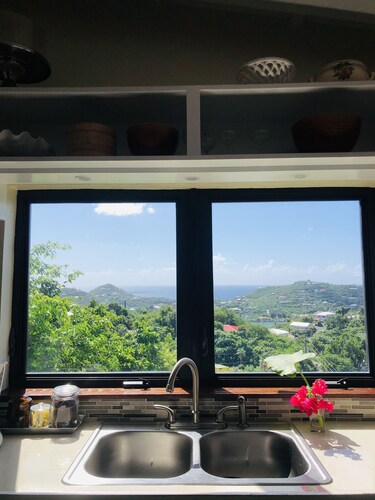 Home away from home 2-bedroom with St Croix views 5 minutes to Cruz Bay