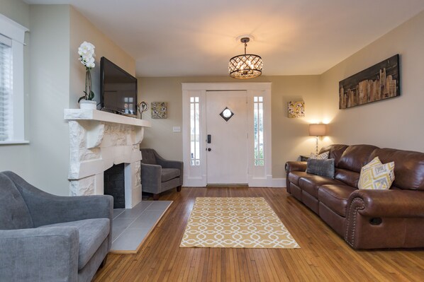 Family House, Non Smoking | Living room